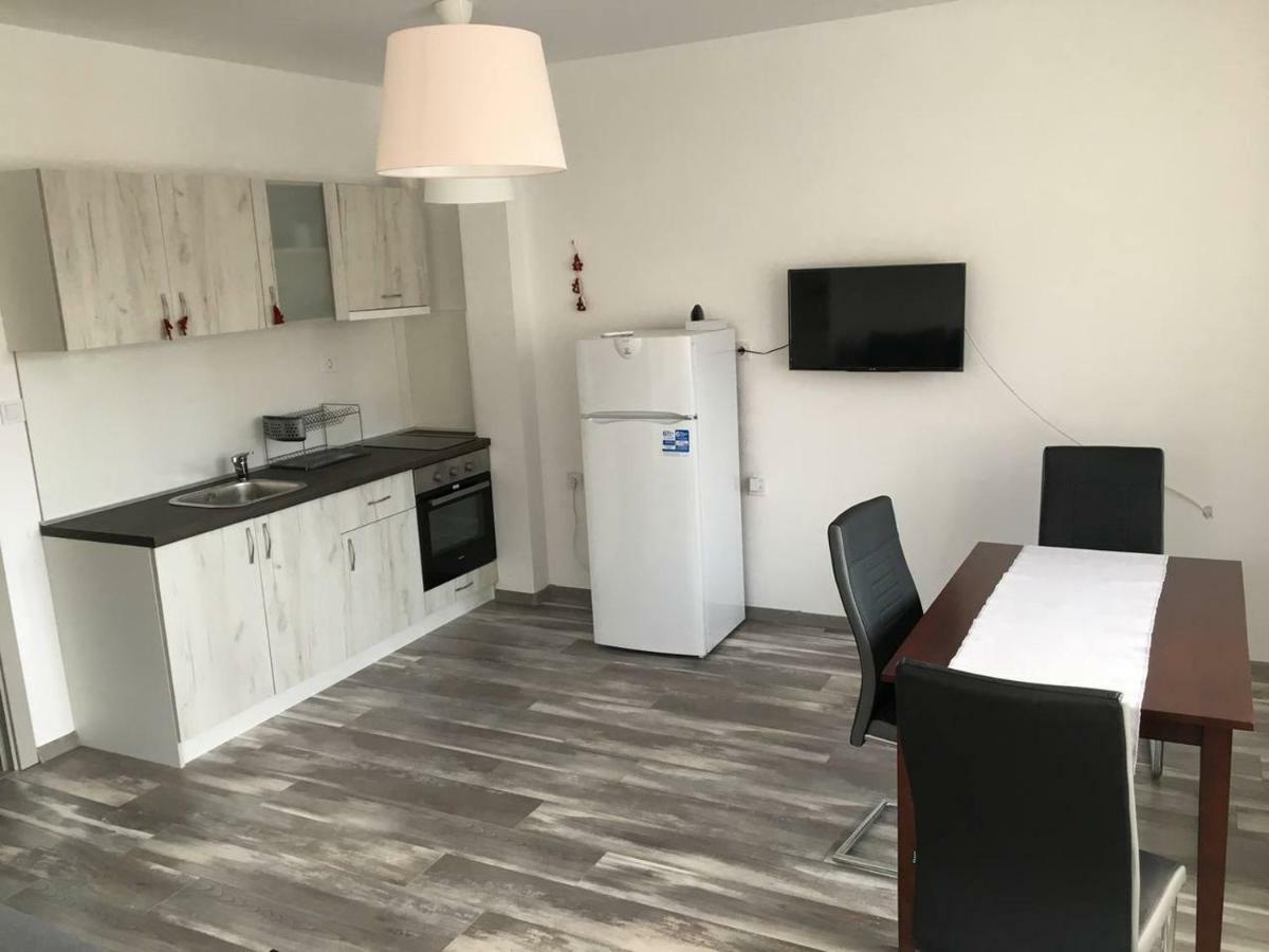 Apartvel Apartment 3 Велинград Екстериор снимка